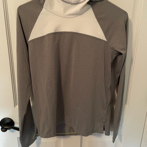 Athleta girl grey and white sweatshirt - Picture 1 of 4